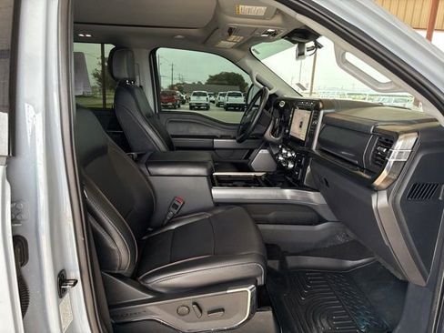 Used 2024 Ford F350 Lariat w/ Lariat Ultimate Package AWD/4WD image 12