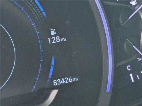 Used 2019 Hyundai Santa Fe FWD image 9