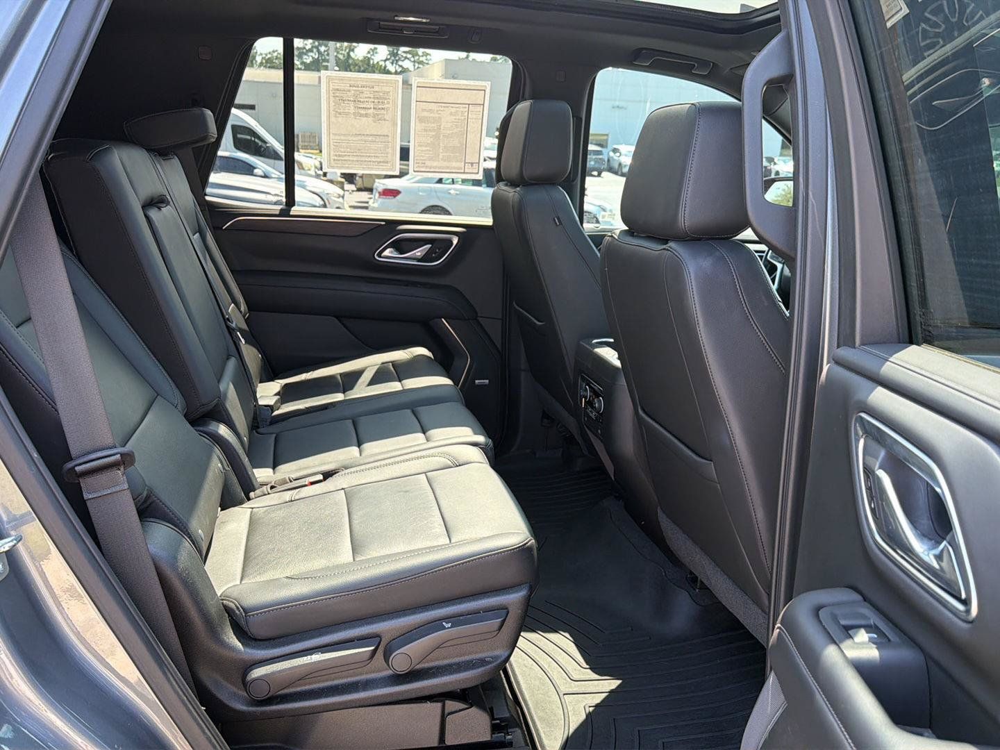 Used 2021 Chevrolet Tahoe Z71 w/ Z71 Signature Package AWD/4WD image 14