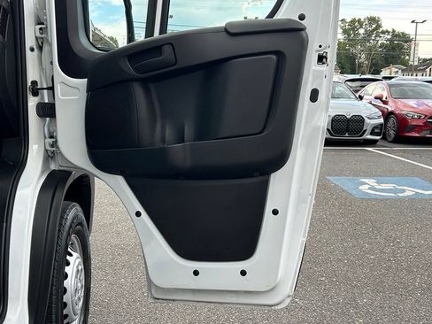 Used 2024 RAM ProMaster 2500 FWD image 9