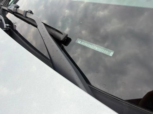 Used 2023 Honda HR-V LX image 18