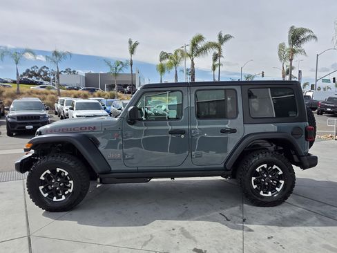 Certified 2026 Jeep Wrangler Unlimited Rubicon AWD/4WD image 2