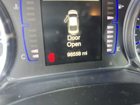 Used 2016 Chrysler 200 Limited w/ Anniversary Edition image 22