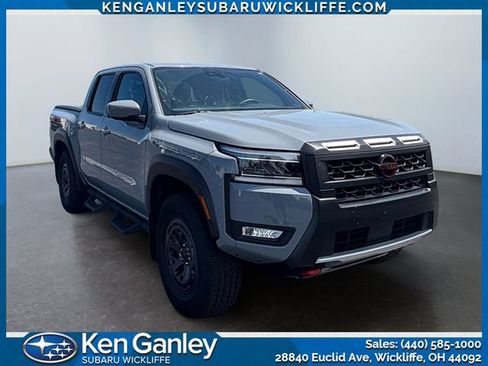 Used 2025 Nissan Frontier PRO-4X AWD/4WD image 7