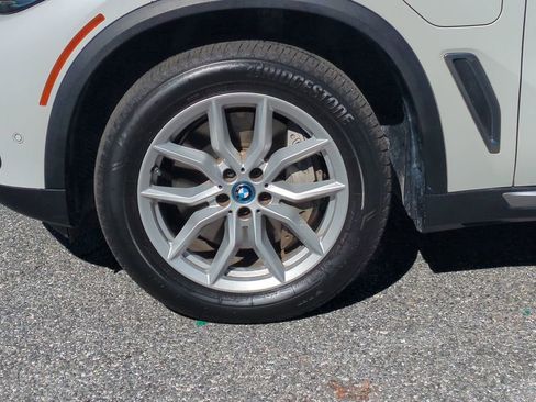 Used 2022 BMW X5 xDrive45e image 11