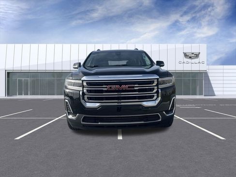 Used 2023 GMC Acadia SLE w/ Driver Convenience Package image 3