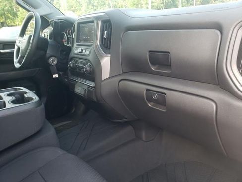 Used 2020 Chevrolet Silverado 1500 Custom w/ Custom Value Package AWD/4WD image 19