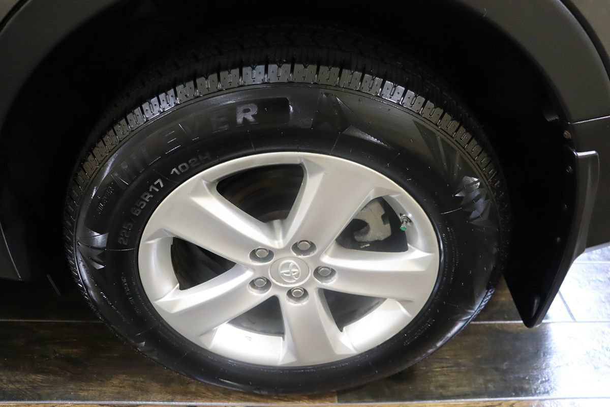 Used 2014 Toyota RAV4 XLE AWD/4WD image 28