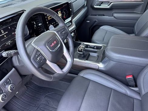 Used 2023 GMC Sierra 1500 SLT w/ SLT Premium Plus Package AWD/4WD image 10