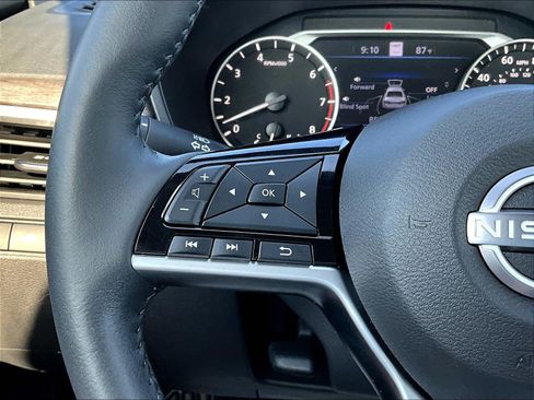 Used 2023 Nissan Altima 2.5 SL AWD/4WD image 11