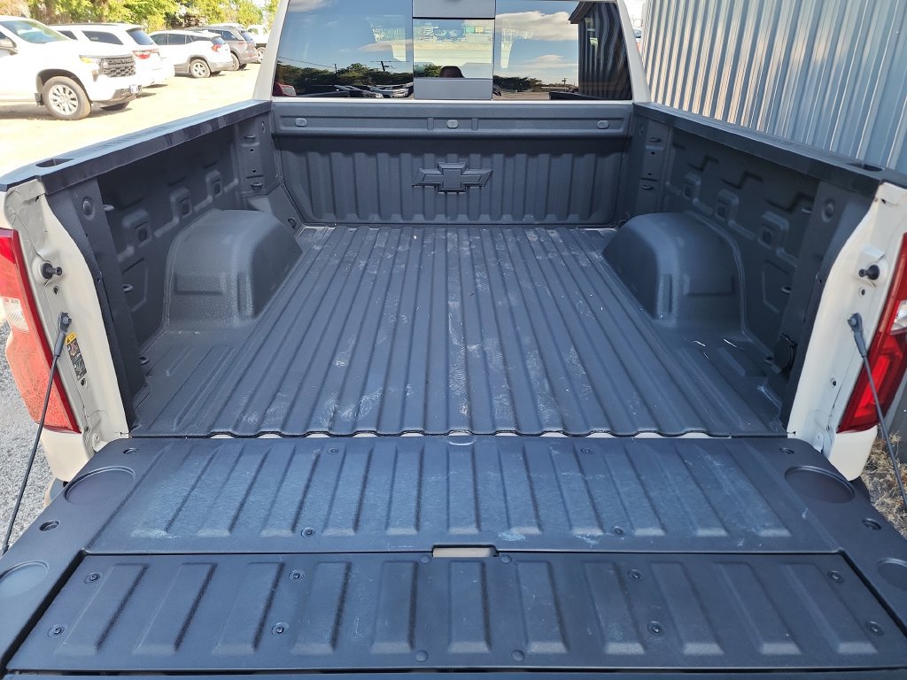 Used 2026 Chevrolet Silverado 1500 ZR2 w/ Dark Appearance Package AWD/4WD image 42
