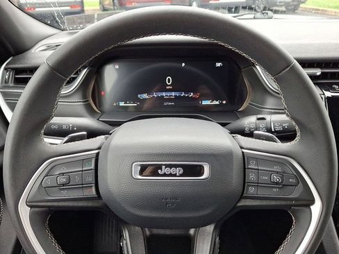 Certified 2024 Jeep Grand Cherokee L Laredo image 23