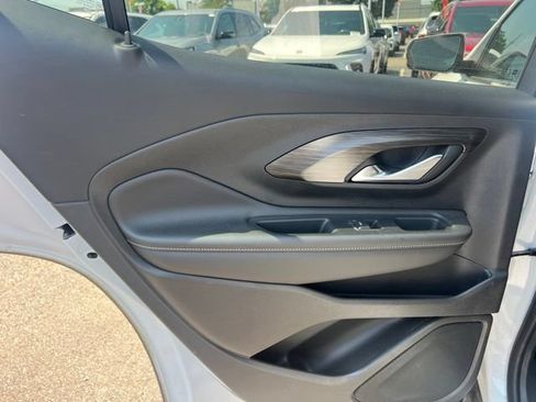 Used 2023 GMC Terrain SLT w/ LPO, Floor Liner Package AWD/4WD image 19