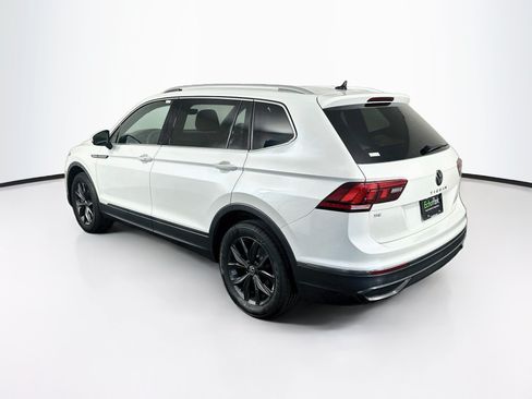 Used 2023 Volkswagen Tiguan SE FWD image 5