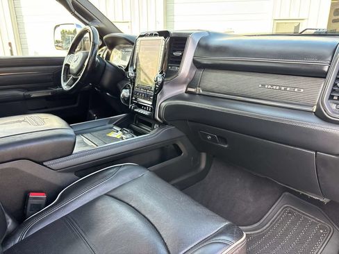 Used 2021 RAM 2500 Limited AWD/4WD image 23