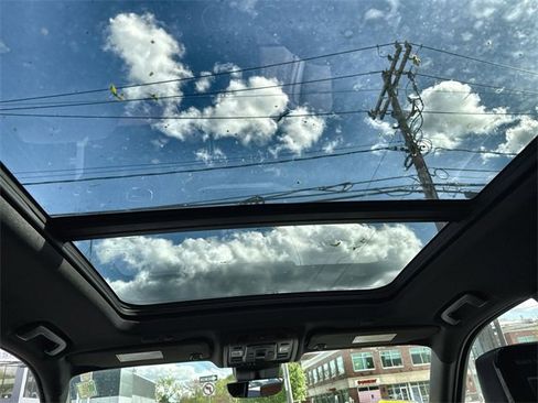 Used 2023 GMC Yukon Denali Ultimate image 21