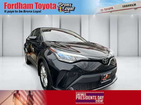 Used 2021 Toyota C-HR LE image 1