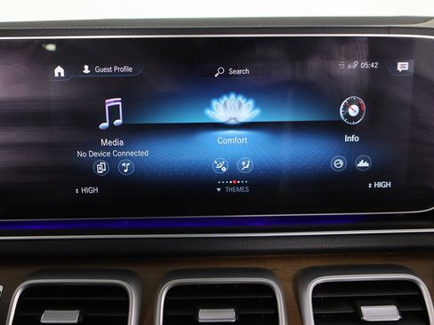 Used 2023 Mercedes-Benz GLS 450 4MATIC w/ AMG Line Exterior image 52