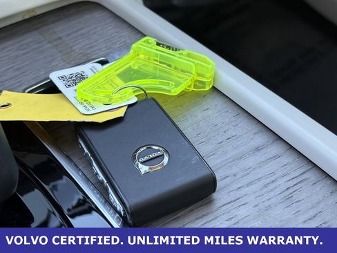 Certified 2024 Volvo XC90 B5 Plus w/ Protection Package Premier image 31