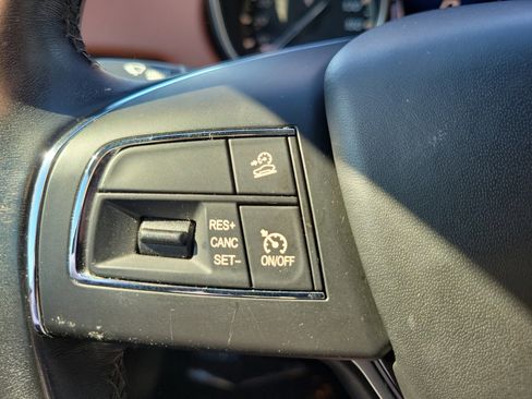 Used 2018 Maserati Levante image 19