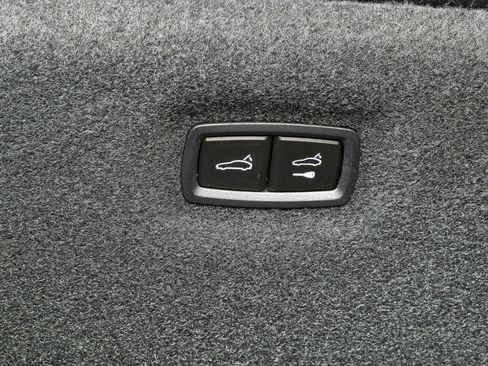 New 2026 Porsche Taycan AWD/4WD image 32