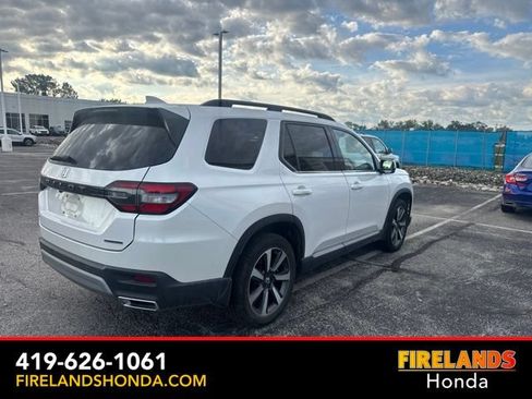 Used 2023 Honda Pilot Touring image 5