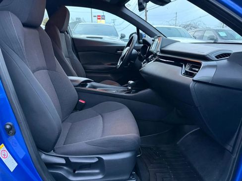 Used 2018 Toyota C-HR XLE image 27