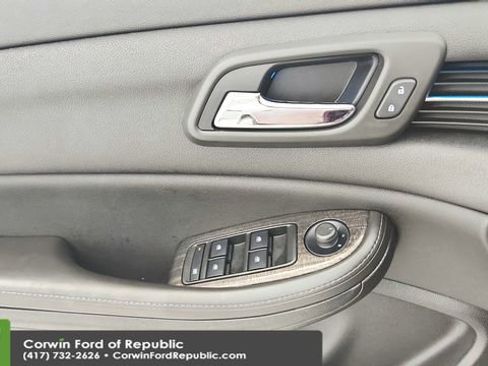 Used 2015 Chevrolet Malibu LT w/ Power Convenience Package image 18