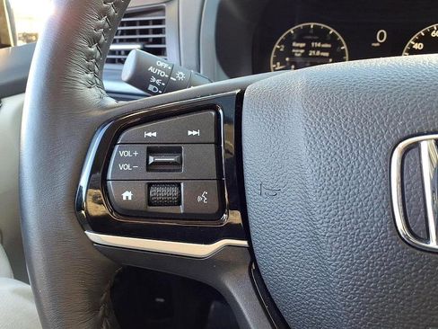 Used 2025 Honda Odyssey Elite image 30