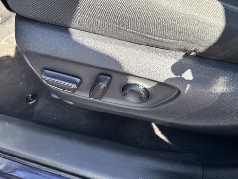 Used 2022 Toyota RAV4 XLE image 25