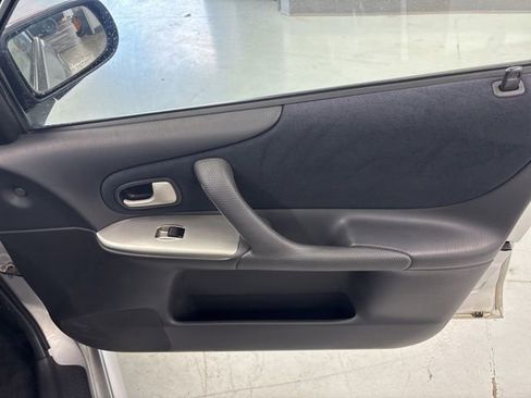 Used 2003 MAZDA Protege5 FWD image 22