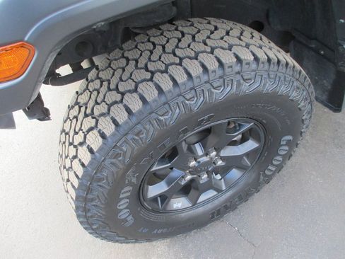 Used 2021 Jeep Wrangler Sport image 11