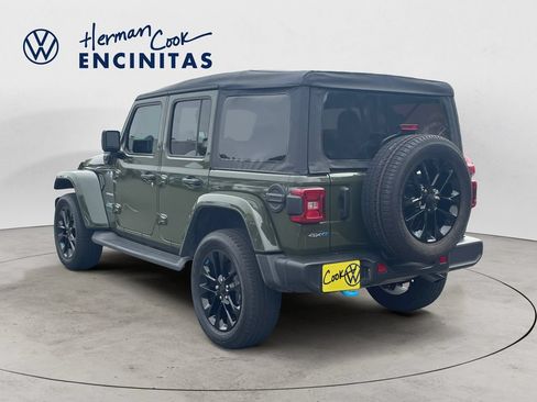 Used 2023 Jeep Wrangler Unlimited Sahara AWD/4WD image 3