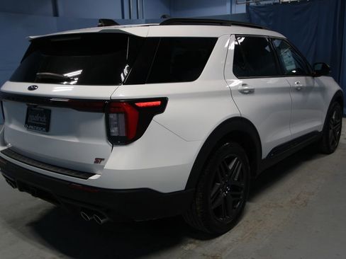 Used 2025 Ford Explorer ST image 38