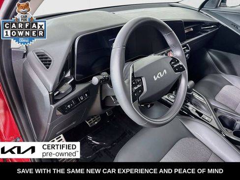 Used 2025 Kia Niro EX Touring FWD image 10