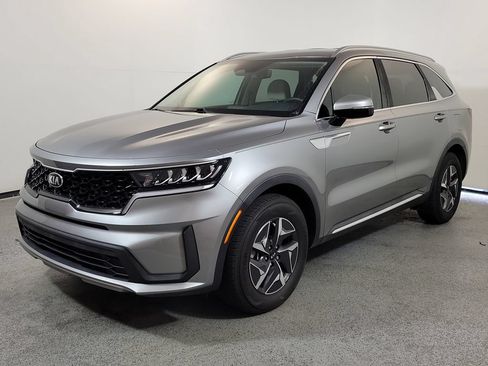 Used 2021 Kia Sorento S FWD image 3