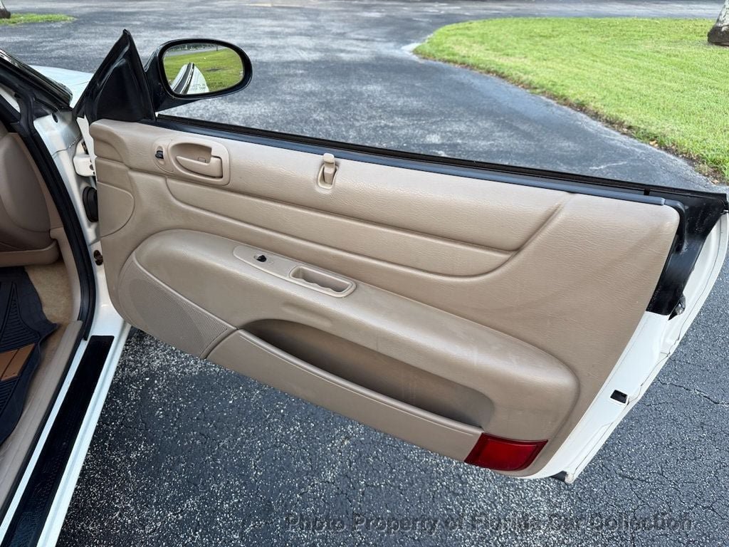 Used 2004 Chrysler Sebring GTC FWD image 54