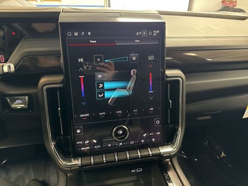 New 2026 GMC Yukon XL Elevation image 11