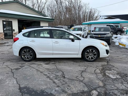 Used 2013 Subaru Impreza 2.0i Sport Premium image 6