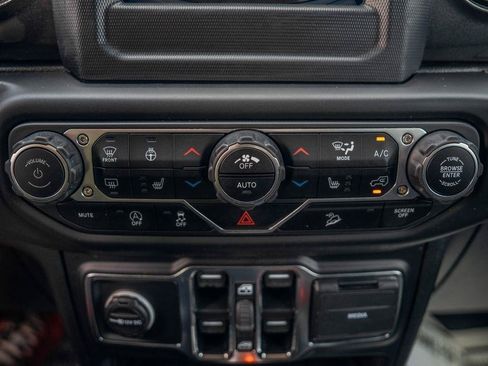 Used 2021 Jeep Wrangler Unlimited Sport AWD/4WD image 26