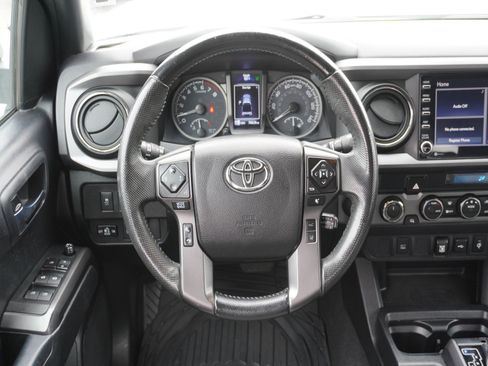 Used 2021 Toyota Tacoma TRD Off-Road AWD/4WD image 15