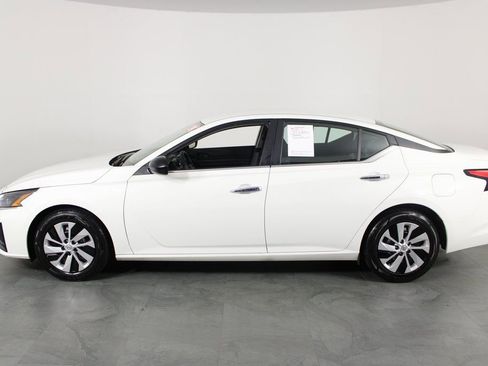 Certified 2024 Nissan Altima 2.5 S image 9