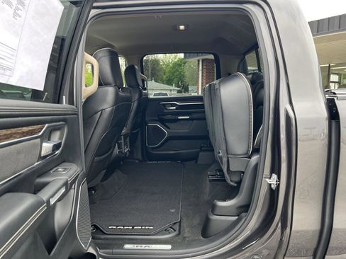 Used 2020 RAM 1500 Laramie AWD/4WD image 46