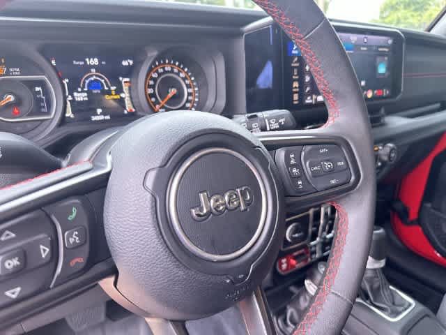 Used 2024 Jeep Wrangler Unlimited Rubicon AWD/4WD image 18