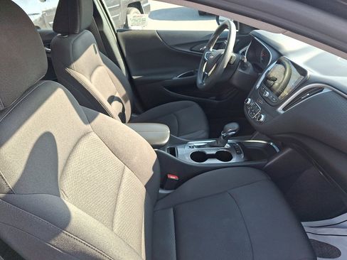 Used 2024 Chevrolet Malibu LT image 10
