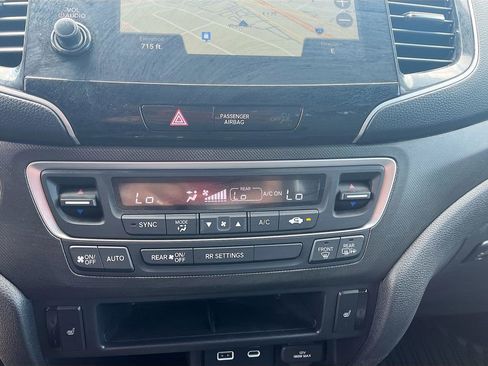 Used 2025 Honda Passport TrailSport image 16