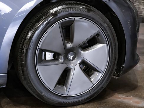 Used 2023 Tesla Model 3 Standard Range image 62