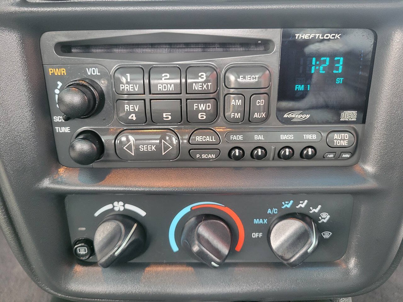 Used 1998 Chevrolet Camaro LT RWD image 29