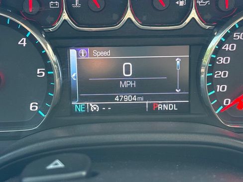 Used 2017 Chevrolet Silverado 1500 LT w/ LT Fleet Convenience Package AWD/4WD image 8