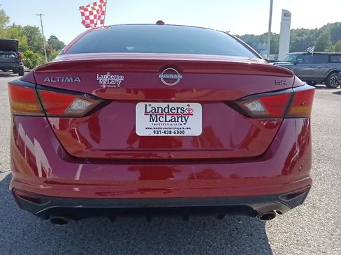 Used 2024 Nissan Altima 2.5 SR w/ SR Premium Package FWD image 4